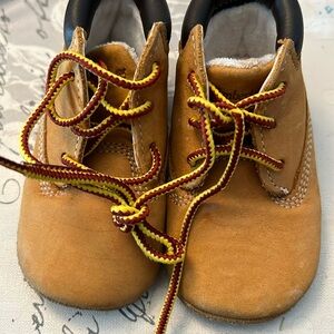Timberland baby hat and shoes